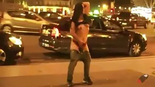 Adorável morena Olga ...