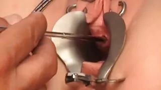 Estranha loira Tessa ...