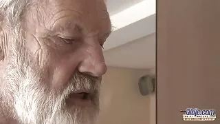 Rechonchudo e curvil ...