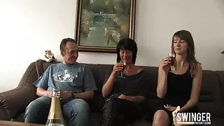 Garota branca dá a s ...