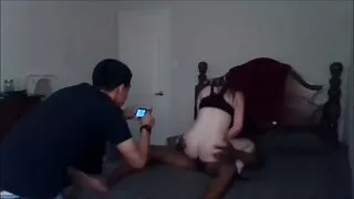 Cara careca mergulha ...