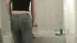 Garota morena esbelt ...
